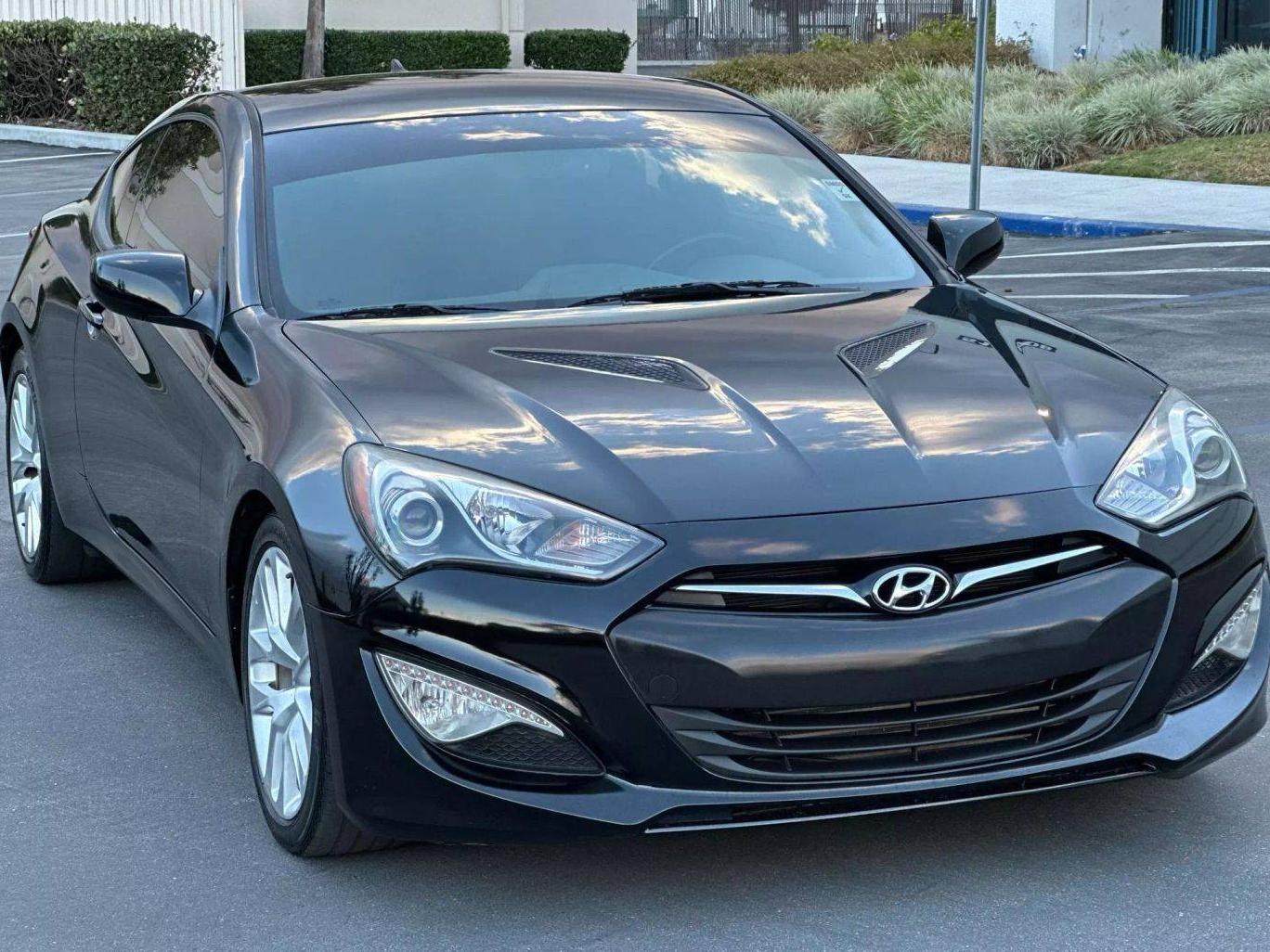 HYUNDAI GENESIS COUPE 2014 KMHHT6KD2EU117958 image